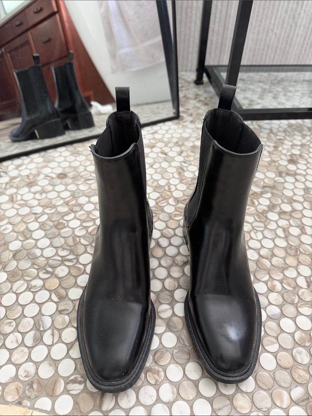 Zara Black Women’s Chelsea Boots - Smooth Leather Look with gold detail